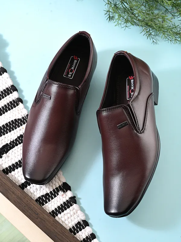 Brown_Leather_Elastic_Panel_Formal_Slip-On_Shoes_For_Men