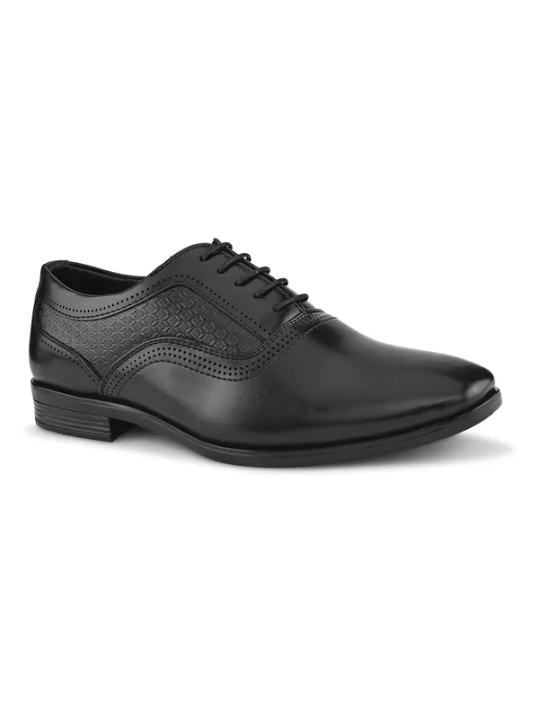 Black_Leather_Formal_Lace-Up_Oxford_Shoes_For_Men