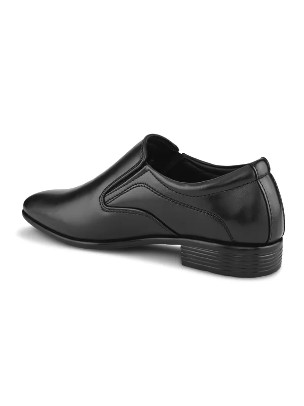 Black_Leather_Formal_Slip-On_Shoes_For_Men