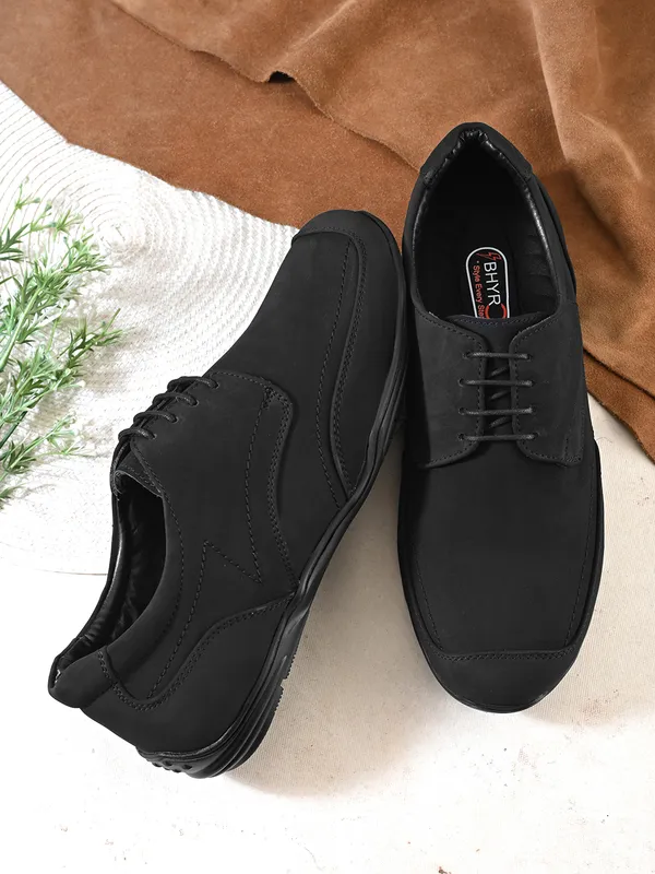 Black_Leather_Lace-Up_Casual_Shoes_For_Men
