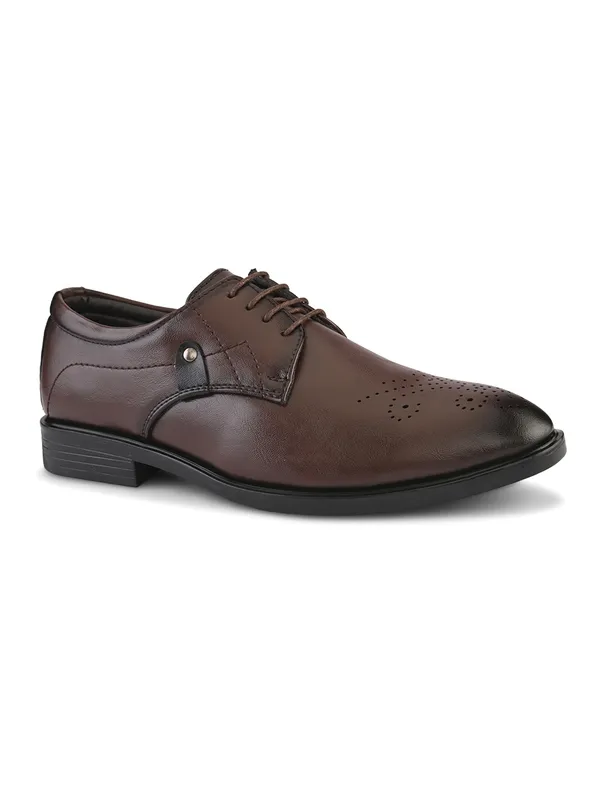 Brown_Leather_Perforated_Toe_Cap_Formal_Derby_Shoes_For_Men