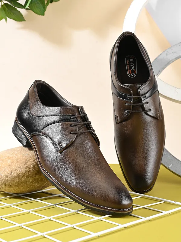 Brown_Leather_Lace-Up_Formal_Derby_Shoes_For_Men