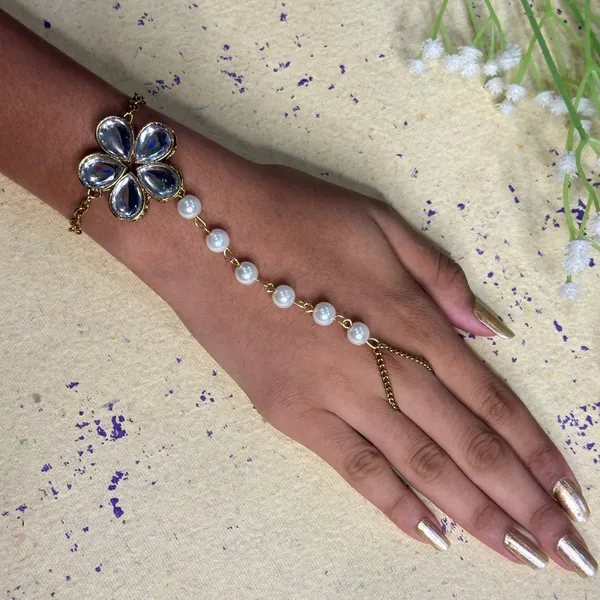 White_Alloy_Charm_Bracelet