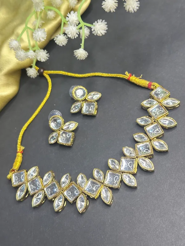 White_Alloy_Jewellery_Set_For_Women