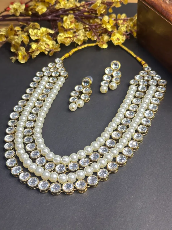 Flour_Layer_White_Pearl_and_Alloy_Metal_Copper_Plated_Jewellery_Set_For_Women