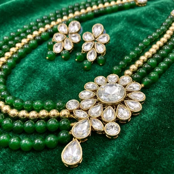 Four_Layer_Green_Pearl_And_Kundan_Necklace_Set