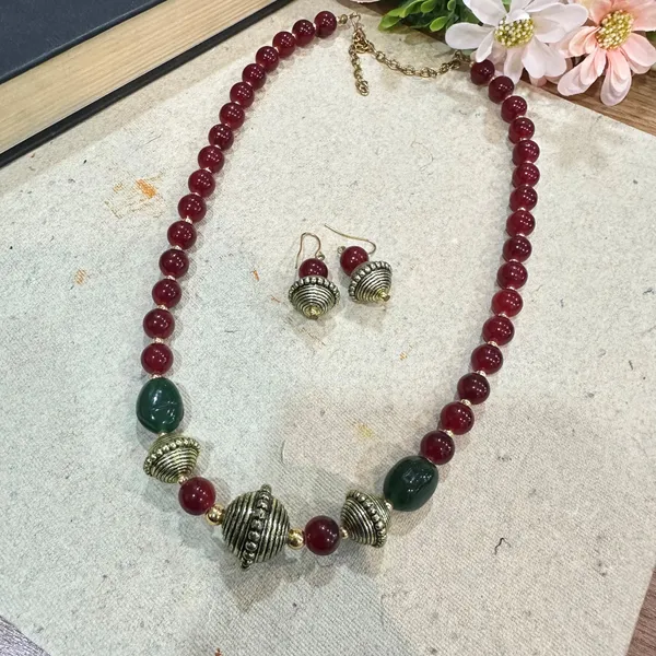 Shimmering_Glittering_Maroon_Pearl_Jewellery_Sets_For_Women_|_Necklace_And_Earings