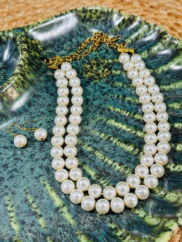 White_Glass_Jewellery_Set_For_Women_|_Necklace_And_Earings