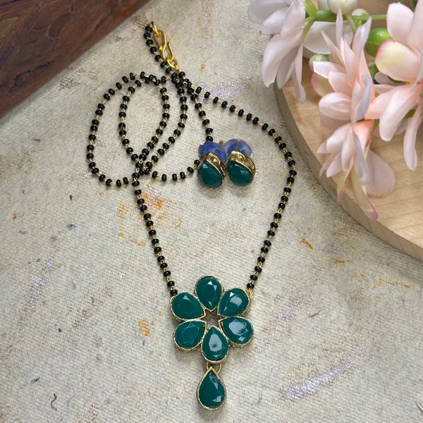 Twinkling_Beautiful_Alloy_Colourful_Mangalsutra_For_Women