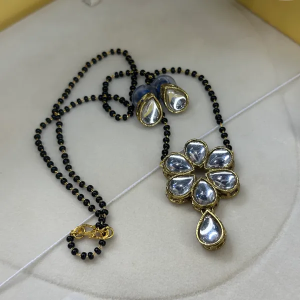 18_Inch_Daily_Wear_Allure_Fusion_Kundan_Mangalsutra_For_Women
