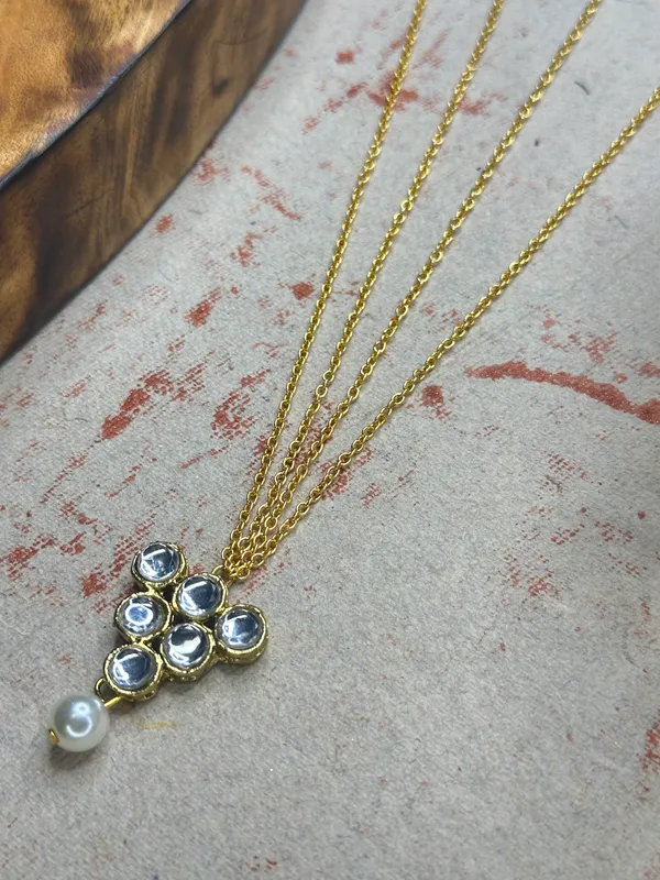 Gold_Alloy_Maang_Tikka_For_Women