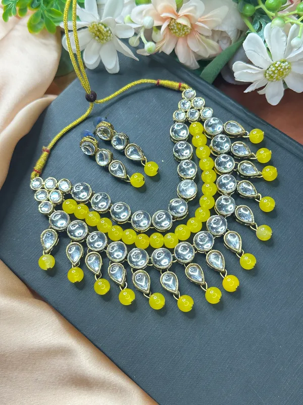 Yellow_Alloy_Metal_Chokar__Set_For_Women