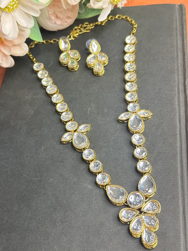 Alloy_And_Kundan_Necklace_Set
