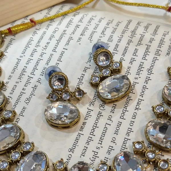 Copper_Plated_Kundan_Chokar_Necklace_Set_For_Women