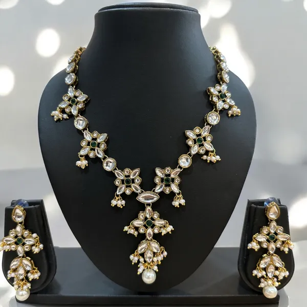 Elite_Green_Color_Jewellery_Set_For_Women_|_Necklace_And_Earings
