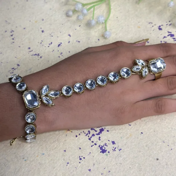 Gold_Alloy_Charm_Bracelet_For_Women