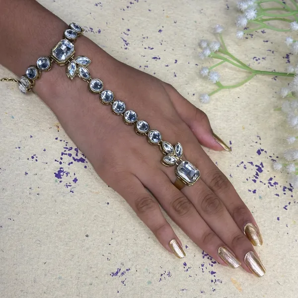 Gold_Alloy_Charm_Bracelet_For_Women