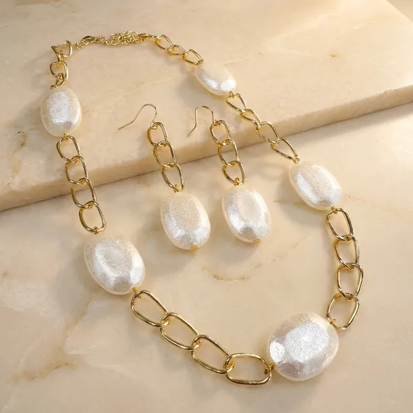 Dhivara_Shimmering_Glittering_Necklace_Sets_For_Women