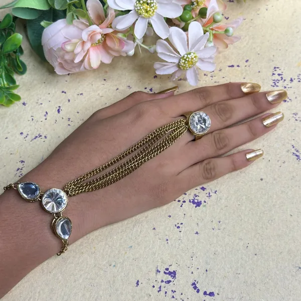 Gold_Alloy_Charm_Bracelet_For_Women