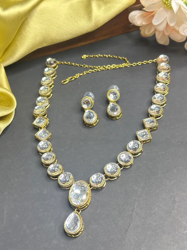 White_Alloy_Copper_Jewellery_Set_For_Women