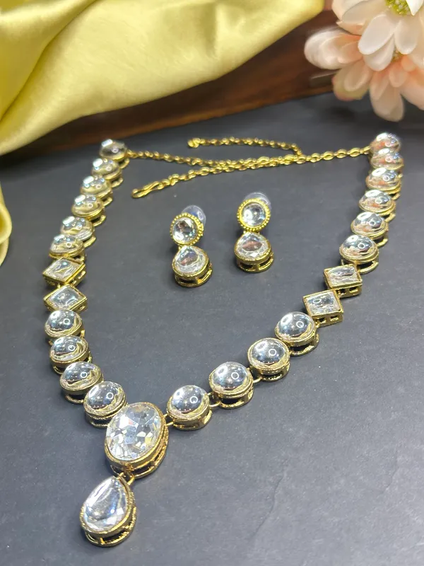 White_Alloy_Copper_Jewellery_Set_For_Women