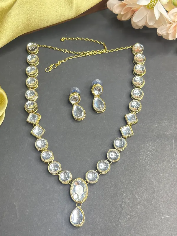 White_Alloy_Copper_Jewellery_Set_For_Women