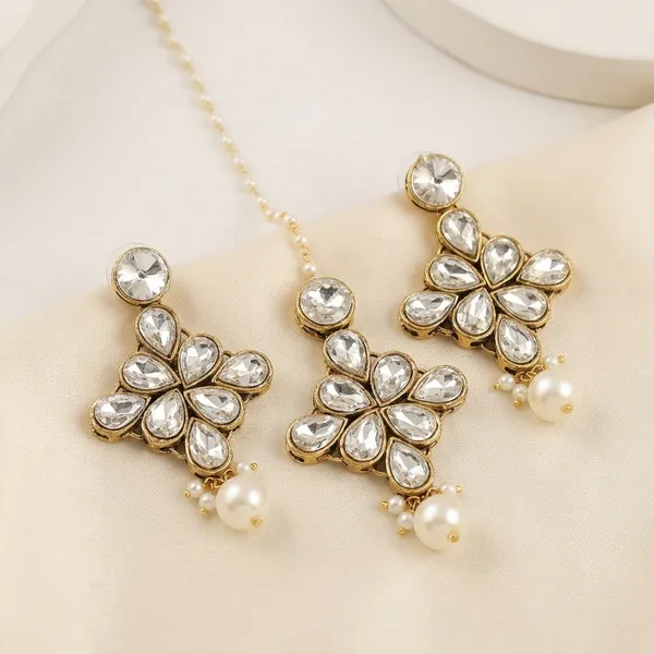 White_Alloy_Jewellery_Set_For_Women