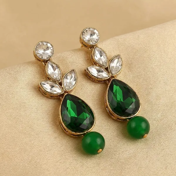 Kundan_And_Alloy_Earring_For_Women