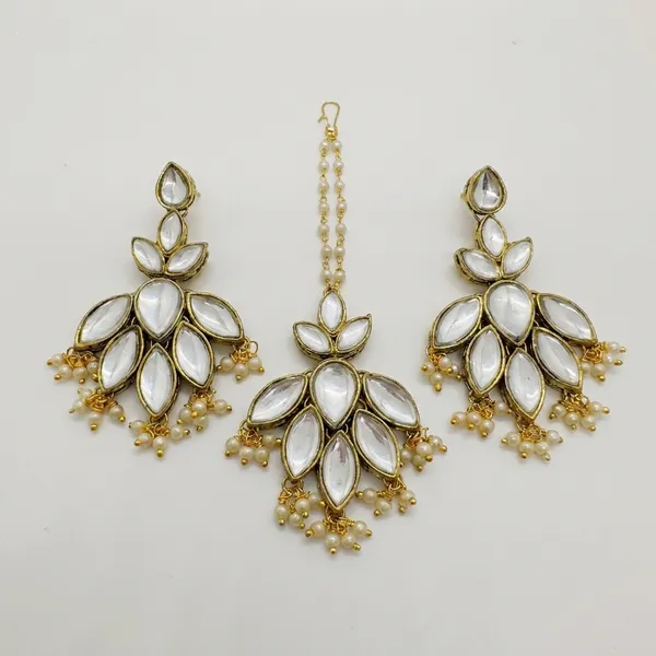 Stylish_Kundan_And_Alloy_Women���S_Earring_And_Mangtikka_Set