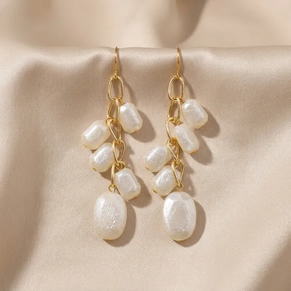 Dhivara_Ivory_Tassel_Earrings