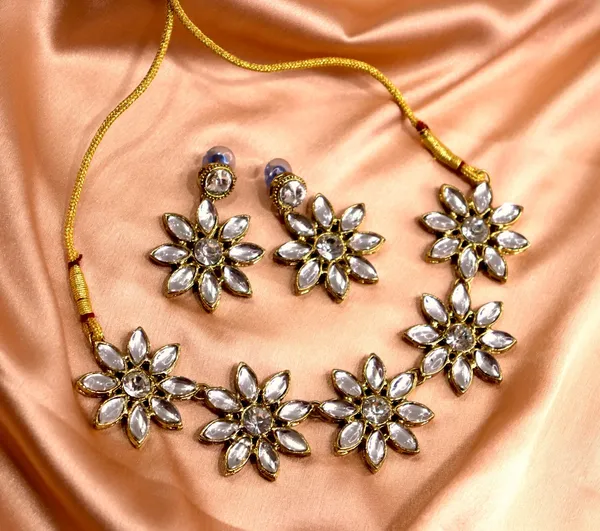 Gold_Alloy_Copper_Jewellery_Set_For_Women