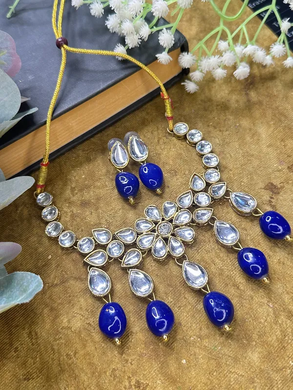 Dnivara_Navy_Blue_Metal_Copper_Blue_Chokar_Jewellery_Set_For_Women