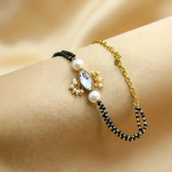 Allure_Fusion_Hand_Mangalsutras