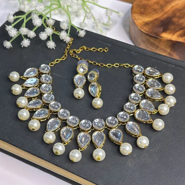 White_Alloy_Copper_Jewellery_Set_For_Women_|_Necklace_And_Earings