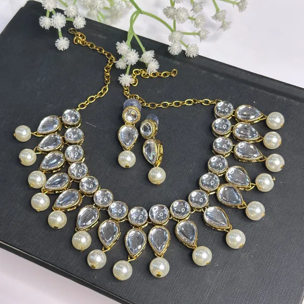 White_Alloy_Copper_Jewellery_Set_For_Women_|_Necklace_And_Earings