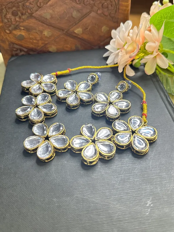 White_Alloy_Copper_Jewellery_Set_For_Women