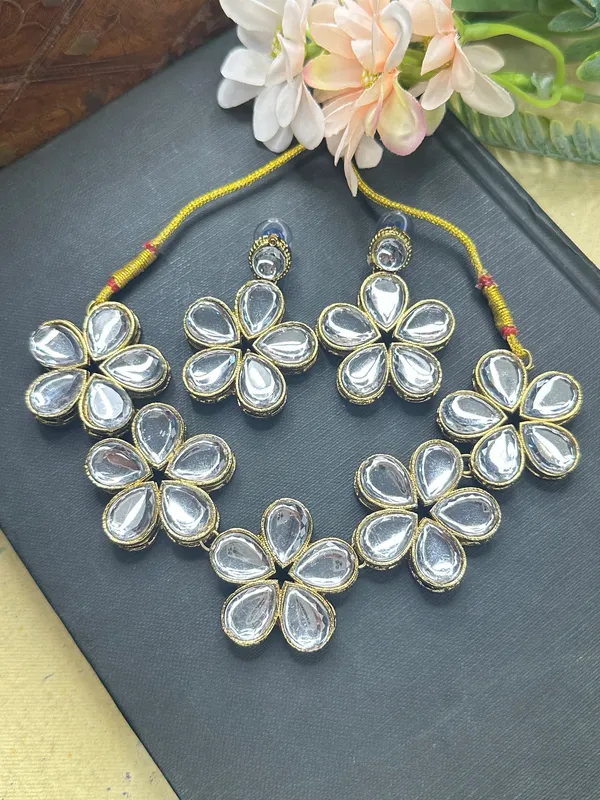 White_Alloy_Copper_Jewellery_Set_For_Women