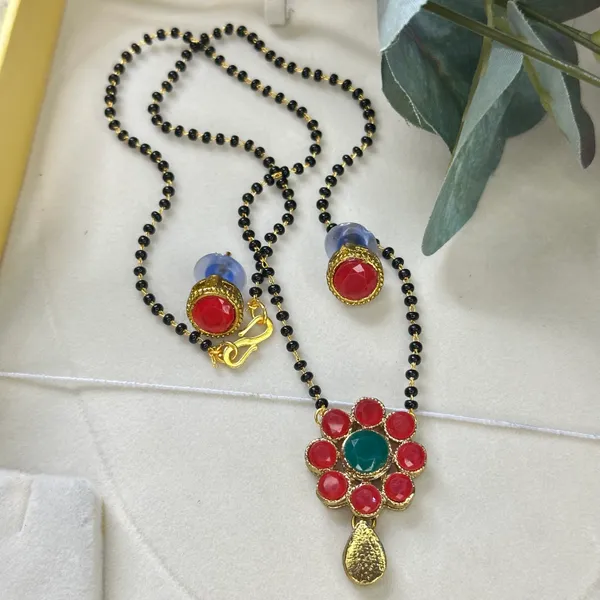 Red_And_Green_Stylish_Fancy_Alloy_Women_Maangtikkas