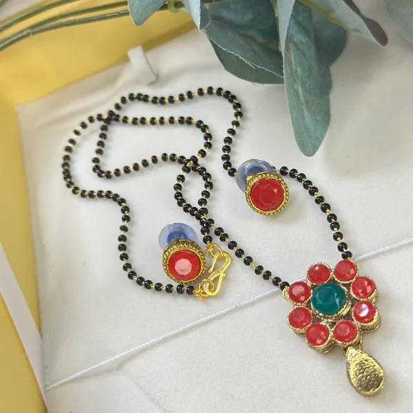 Red_And_Green_Stylish_Fancy_Alloy_Women_Maangtikkas