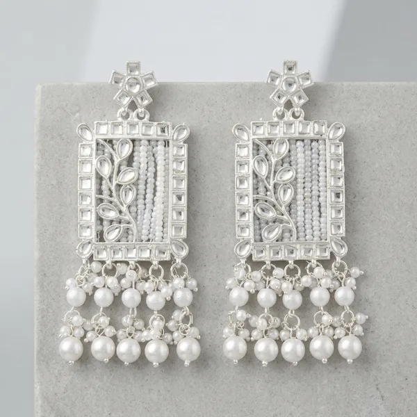 Dhivara_Jelly_White_Earring