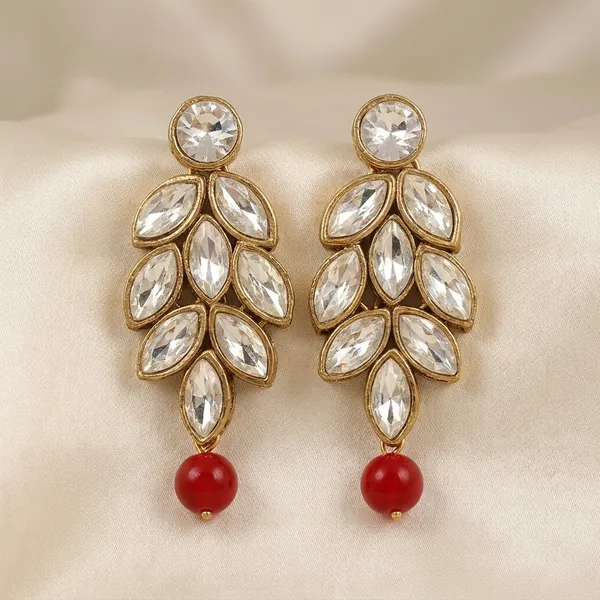 Kundan_And_Alloy_Earring_For_Women