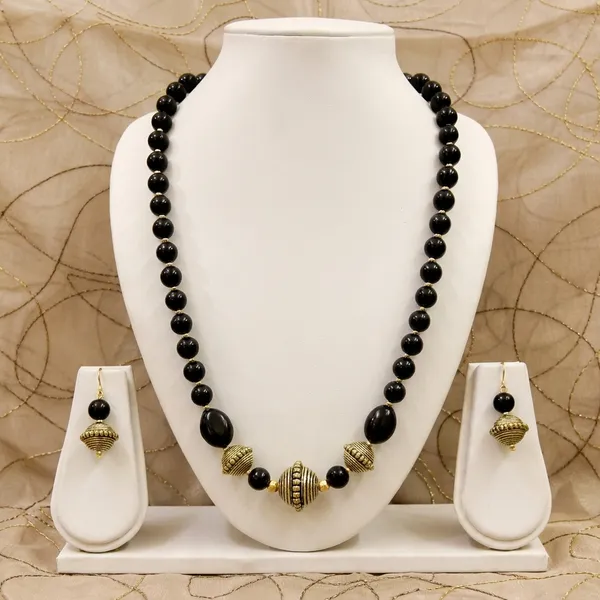 Shimmering_Glittering_Black_Beads_Jewellery_Sets_For_Women