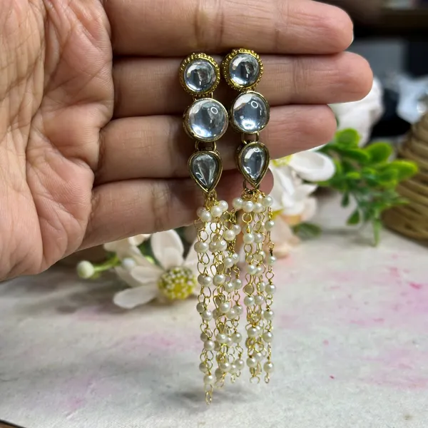 Gold_Alloy_Stud_Earring_For_Women