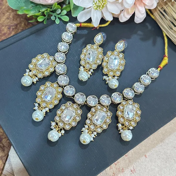 White__Alloy_Copper_Chokar_Jewellery_Set_For_Women