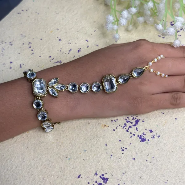 Gold_Alloy_Charm_Bracelet_For_Women