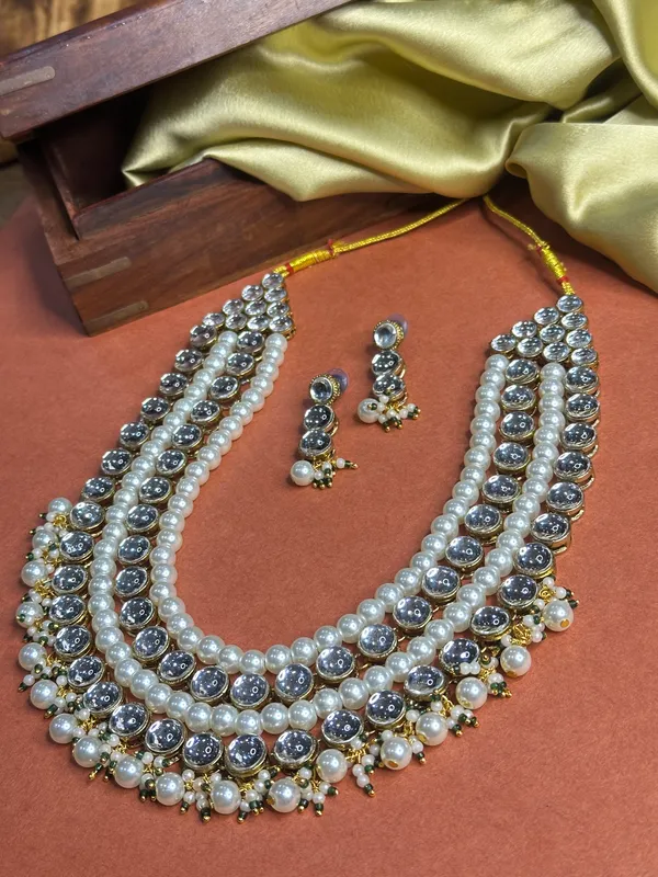 Four_Layer_White_Pearl,_Alloy_Copper_Jewellery_Set_For_Women