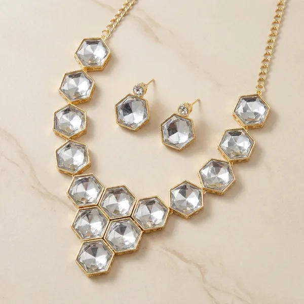 Stylish_Gold_Plated_Twinkling_Uncut_Kundan_Necklace_Set