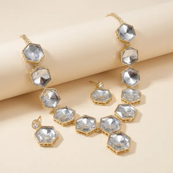 Stylish_Gold_Plated_Twinkling_Uncut_Kundan_Necklace_Set