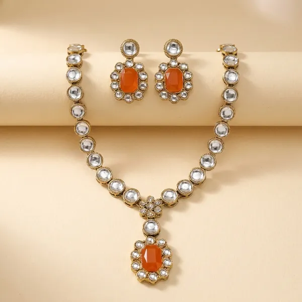 Kundan_And_Alloy_Orange_Jewellery_Set_For_Women