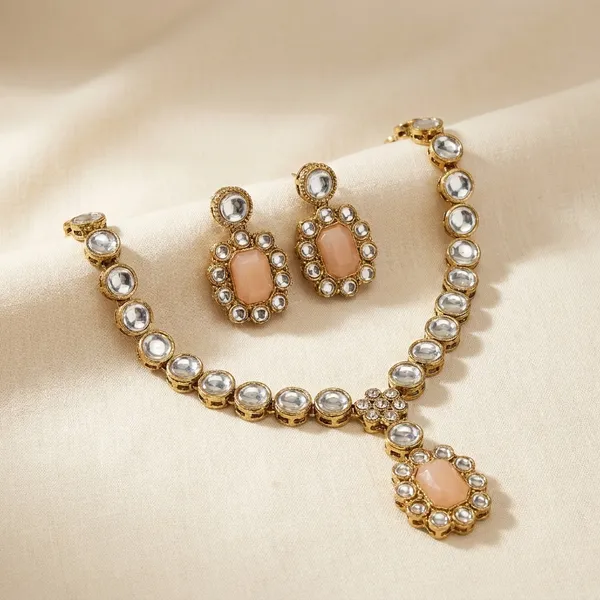 Kundan_And_Alloy_Jewellery_Set_For_Women